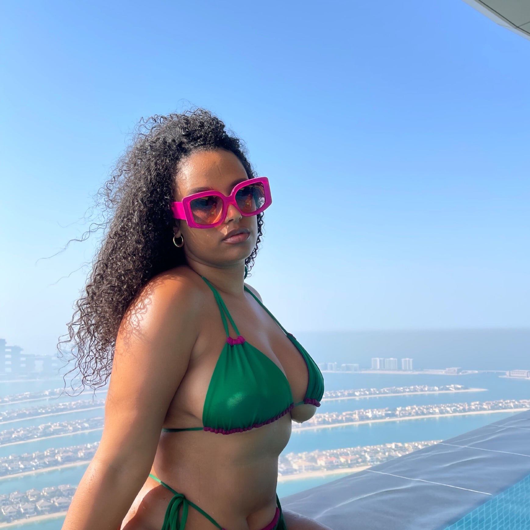 BAE KINI TOP - Dragon Fruit x Emerald Island. image 8