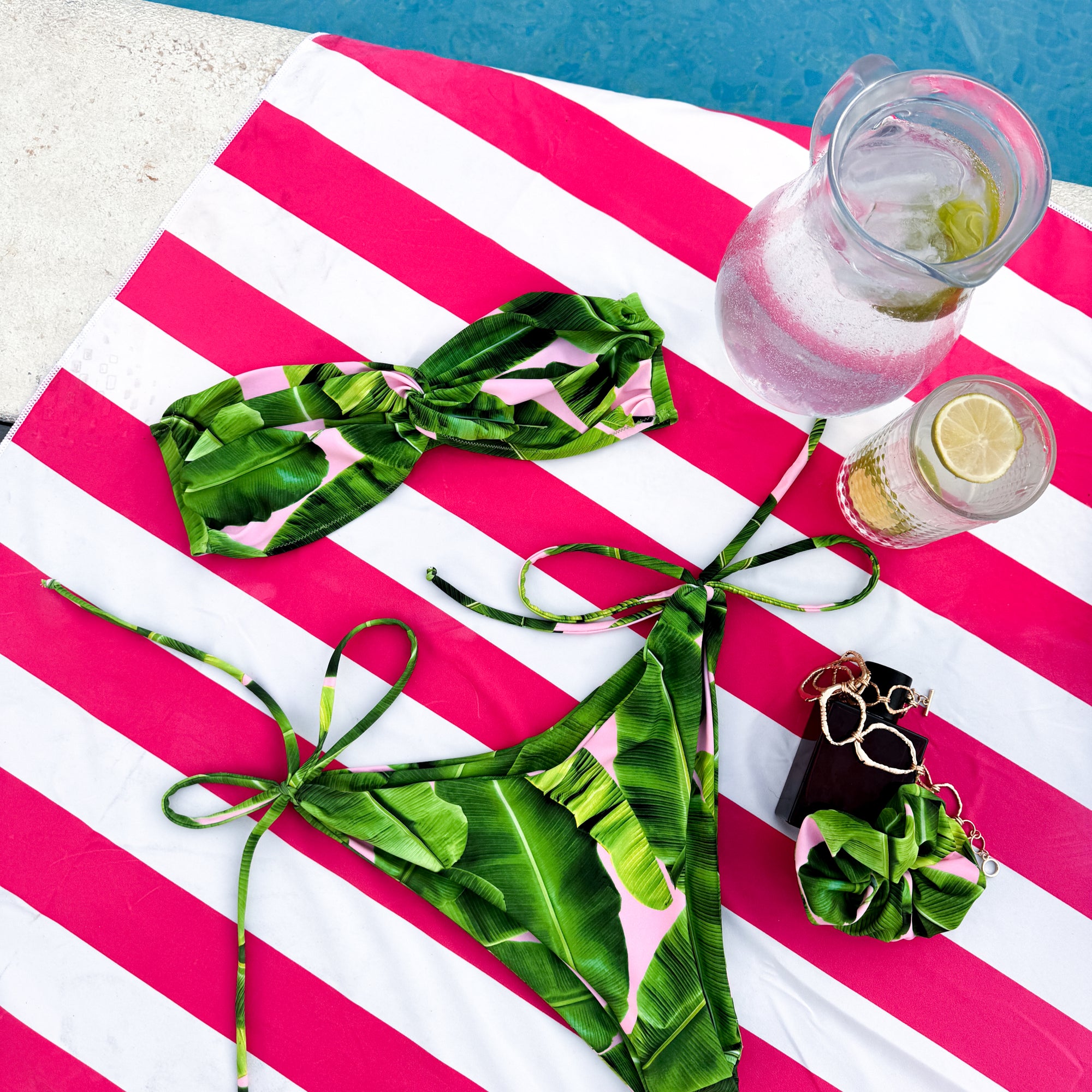 SCRUNCHIE - destination phiphi. image 1